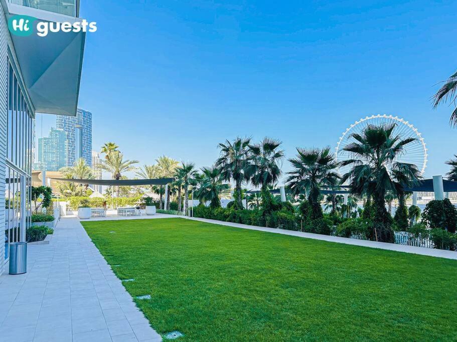 Apartment Higuests - Beachside Oasis Stylish 2br In La Vie Dubai